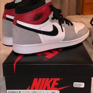 Jordan 1 High OG Smoke Grey Grade School